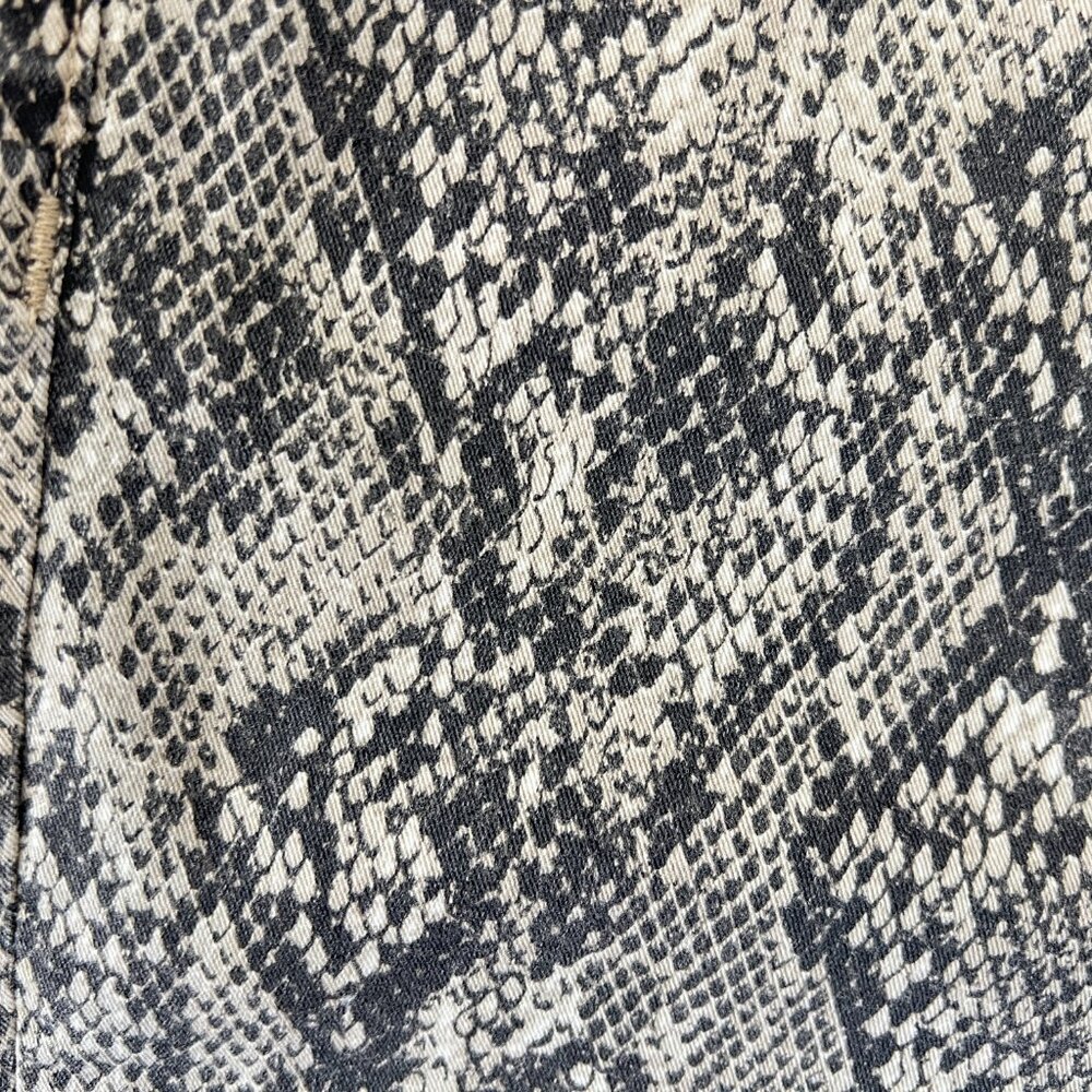 NWT VERONICA BEARD ‘KATE’ PYTHON PRINT SKINNY STR… - image 8